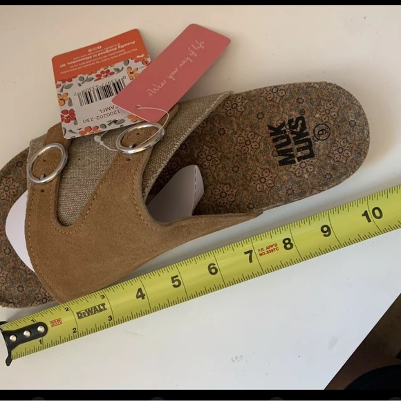 MUK LUKS Tan Buckle-Accent Valerie Terra Turf Sandal- Women Size 9 Women Sandals - Picture 7 of 13